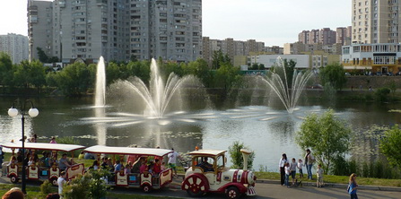 фонтан озера Лебединного